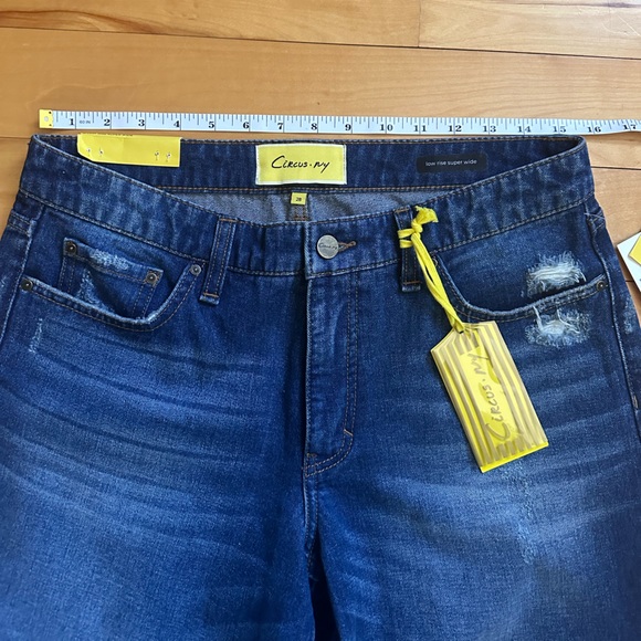 NWT Circus NY Low Rise Wide Jean - Picture 3 of 8